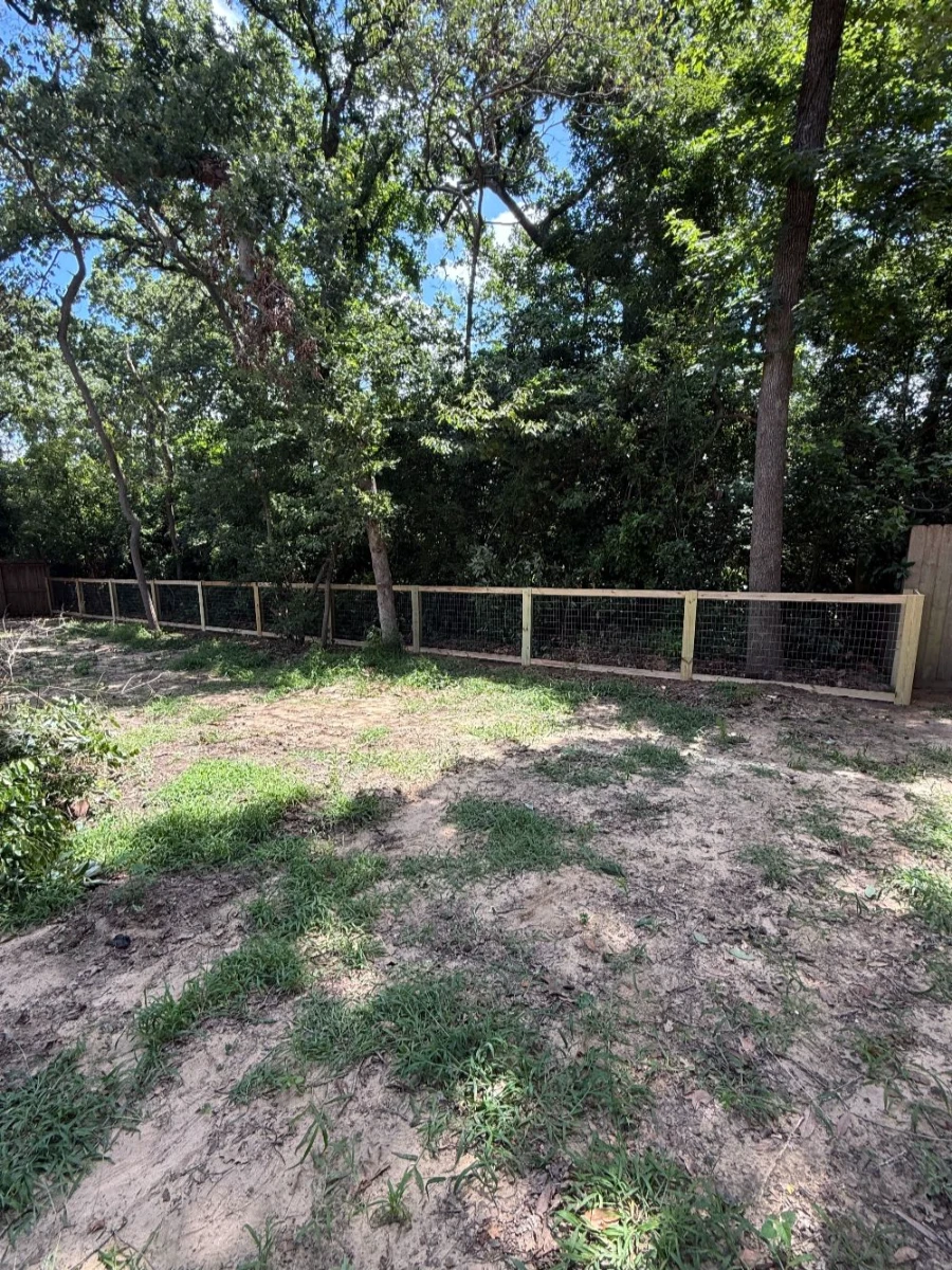 residential chain link fence installation